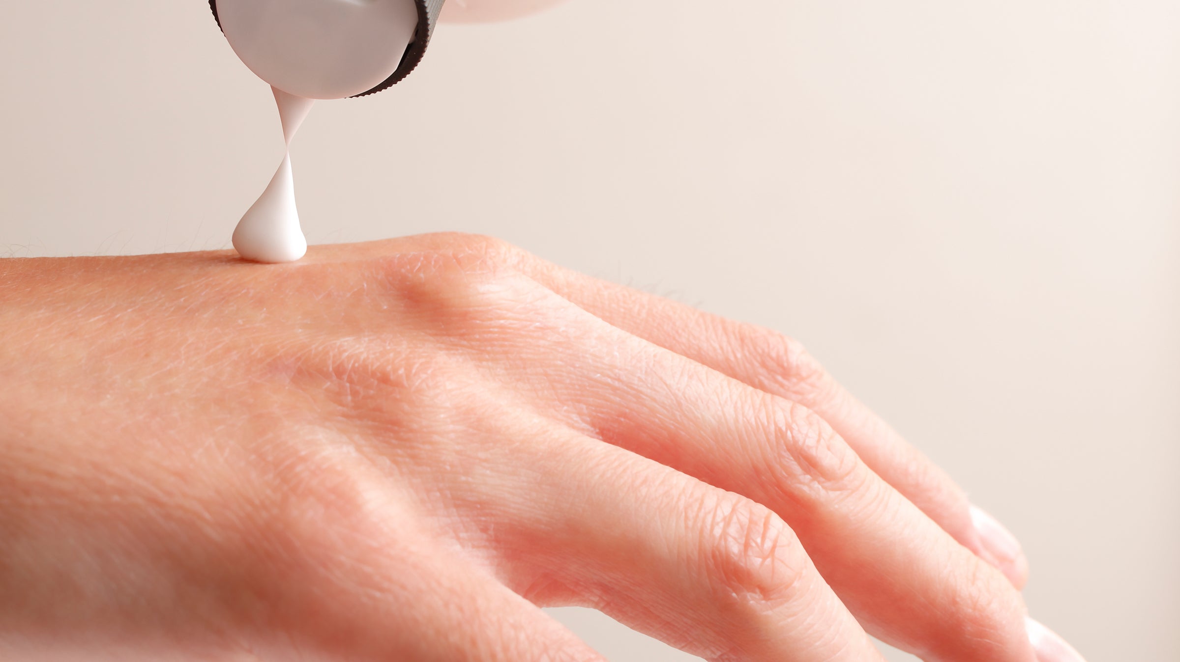 Scented body cream for a healthy and glowing skin